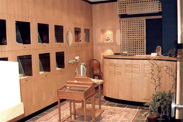 Επαγγελματικά έπιπλα