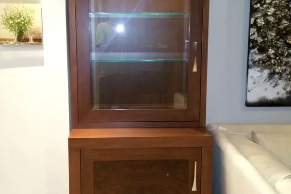 έπιπλο βιτρίνα κατασκευασμένο